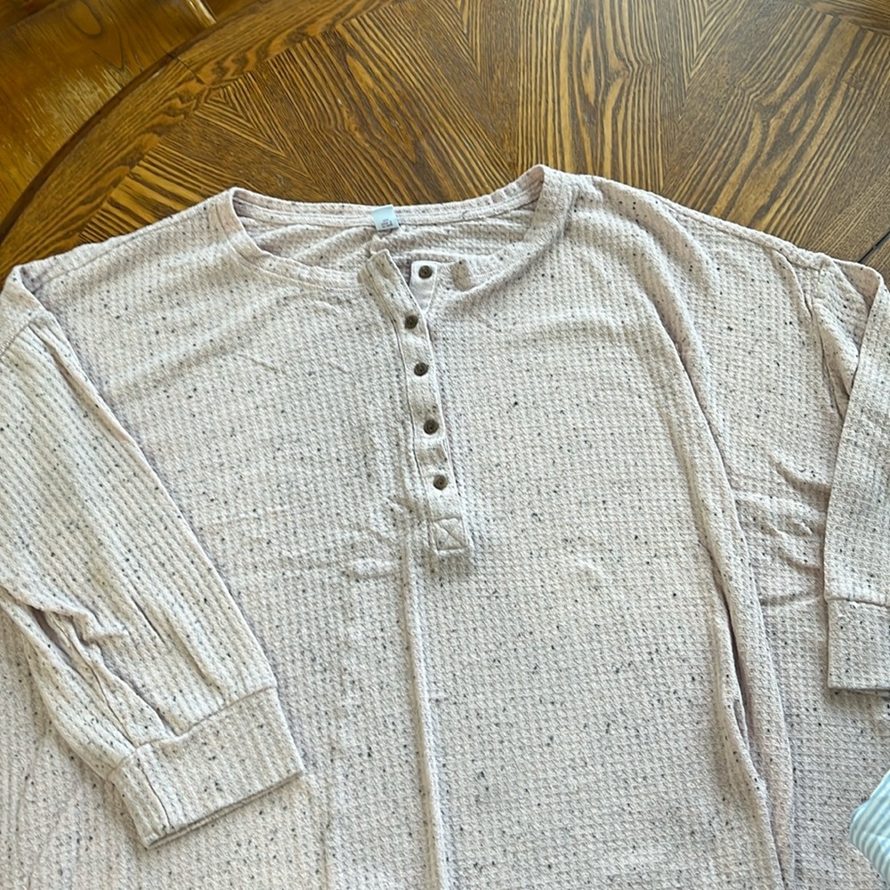 Old Navy top